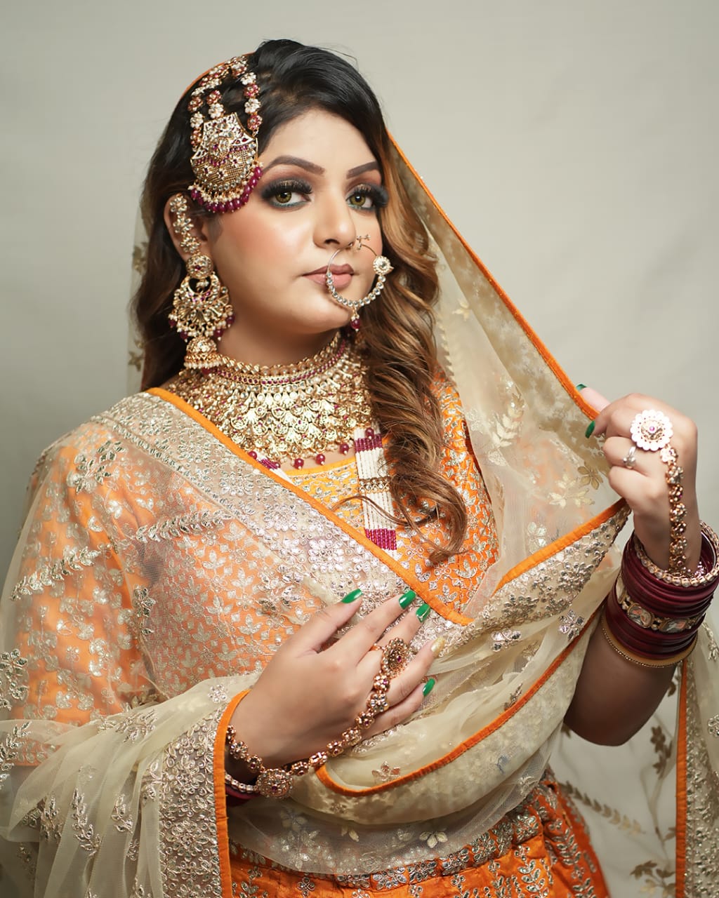 A bride photographed at the Anthéa Makeover studio
